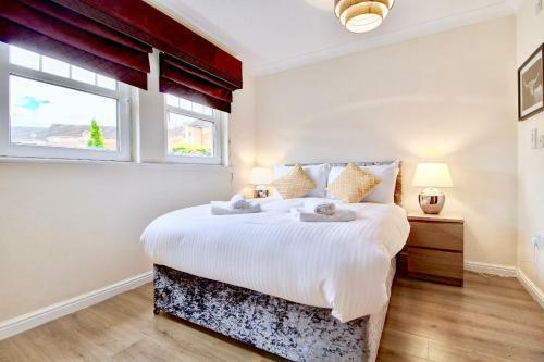 South Side Pleasance Apartment