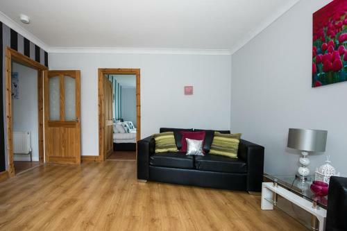 Premier - Houldsworth Apartment