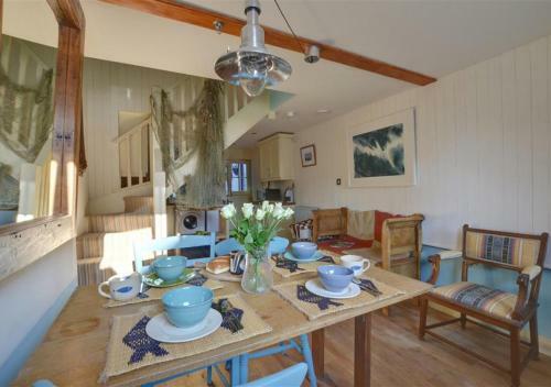 Dolphin Cottage