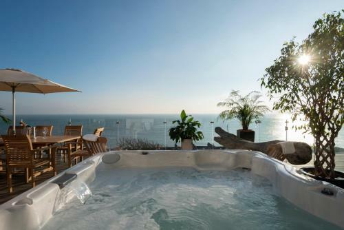Saint Leonards-on-sea Villa Sleeps 11 With Wifi