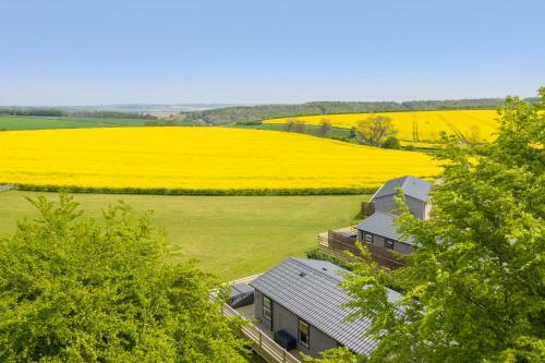 Lodge Wolds Away