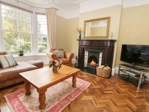 8 Wilton Road