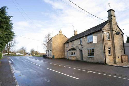 Impeccable 2-bed Apartment In Chipping Norton