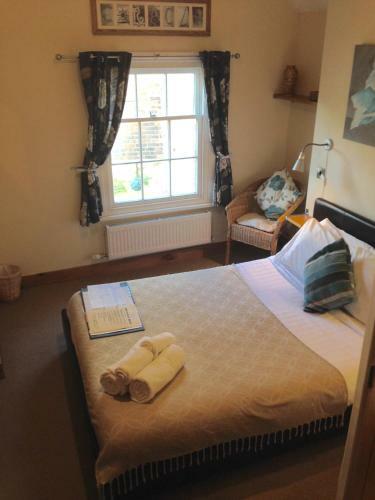 Hostal Bridge View Guest House
