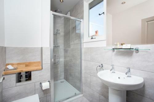 Hotel Boat House