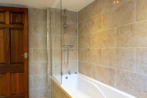 Highgate View Apartment