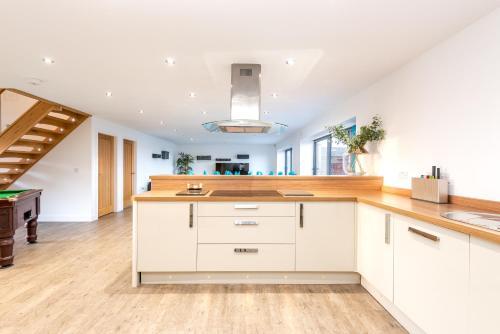 Captivating 4-bed House In Lincoln