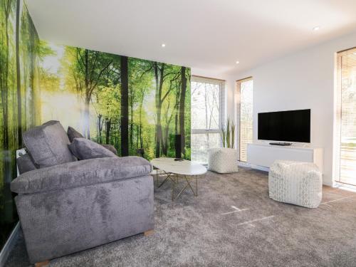 24 Meadow Retreat