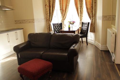 Llandudno Holiday House For 12