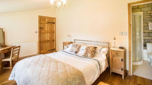 Long Sutton Villa Sleeps 13 With Pool