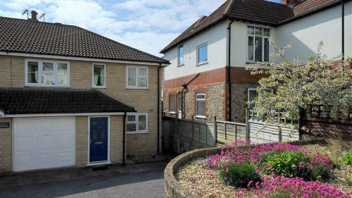 1 Studley Gardens