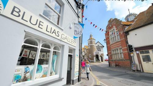 3 Dorset Mews