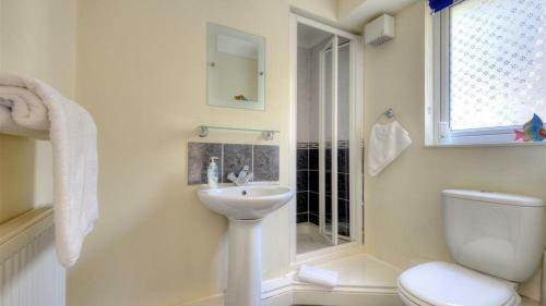 4 Coram Court