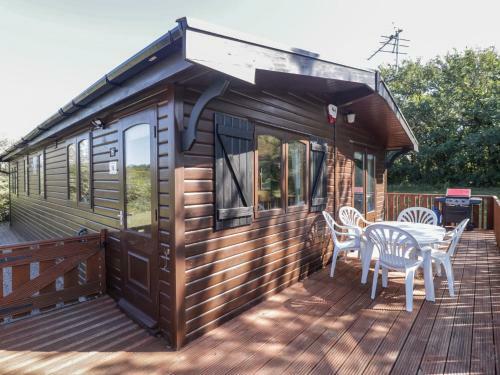 16 Amber Wood Lodge