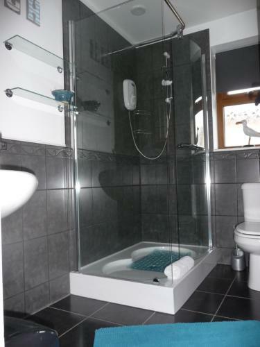 Hostal The Cross Guest House