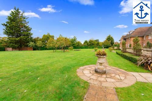 Luxury Apartment W Big Balcony Maidenhead