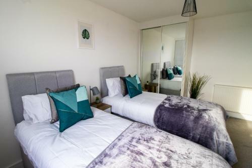 Central & Spacious Maidstone Apartment By Comfyworkers