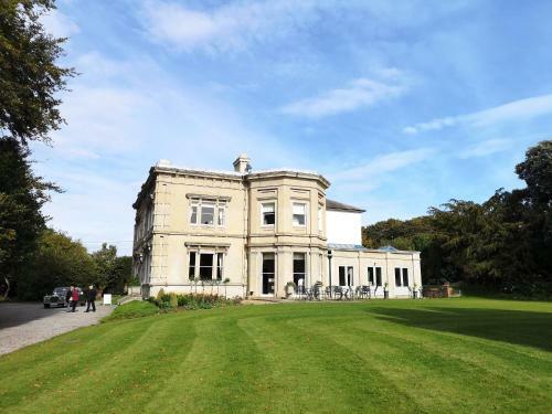 Bed & Breakfast Cleatham Hall