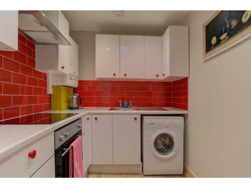 Apartamento Bright, Colourful & Charming Apt For 4, Manchester