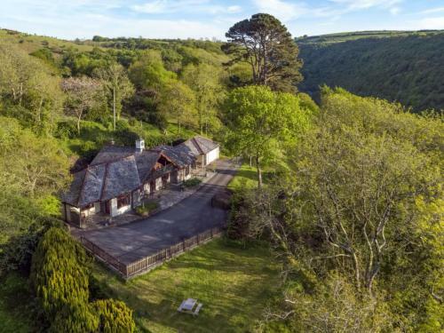 Holiday Home Gardeners Cottage