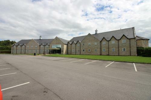 Best Western Plus Pastures Hotel