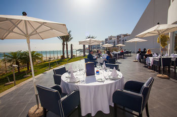 Hotel Atlas Marina Beach Suites & Spa