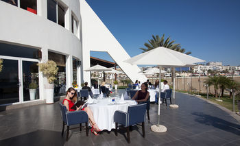 Hotel Atlas Marina Beach Suites & Spa
