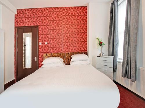Hotel Oyo The Benwell Apartments