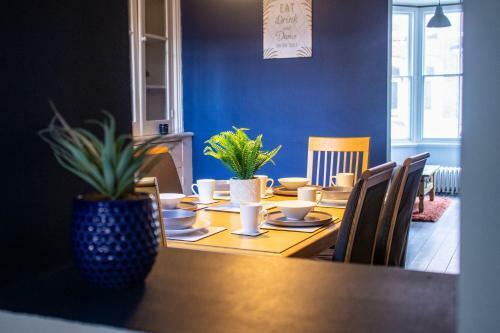 Apartamento Characterful Contractor & Family House By Comfyworkers