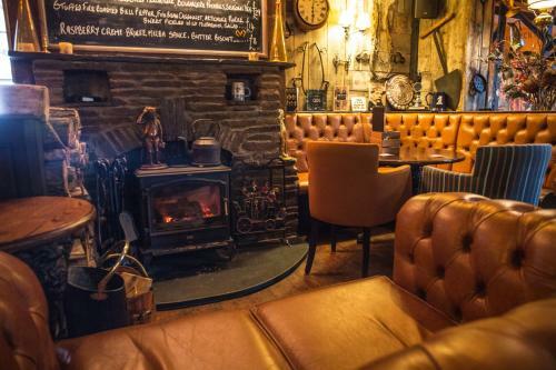 Hotel The Pickwick Inn & Oliver's Restaurant