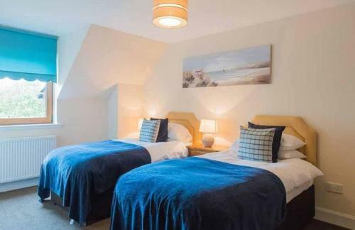 Keepers Lodge With Hot Tub Near Perth Perthshire
