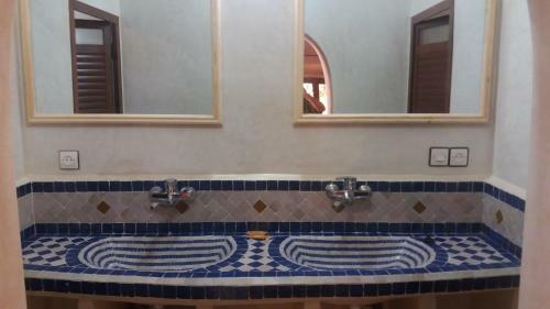 Bed & Breakfast Maison Merzouga Guest House