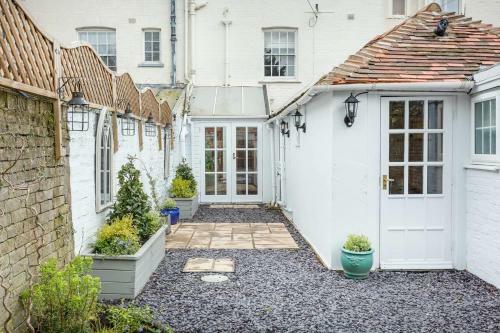 Stunning 2bd Property W Garden In Salisbury