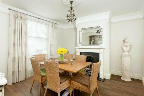 Stunning 2bd Property W Garden In Salisbury