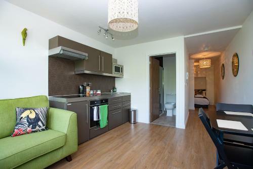 Modern 1 Bedroom Apartment In City Centre