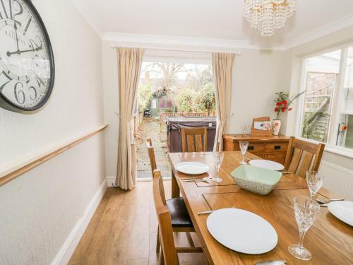 Heath Cottage