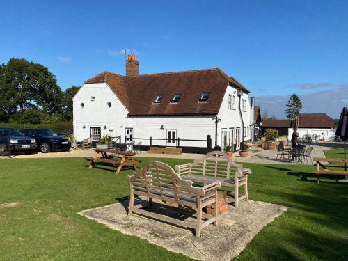 Bed & Breakfast George & Dragon Hotel Wolverton Townsend