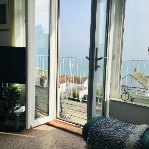 Stunning 1-bed Apartment In Looe Near Quiet Beach