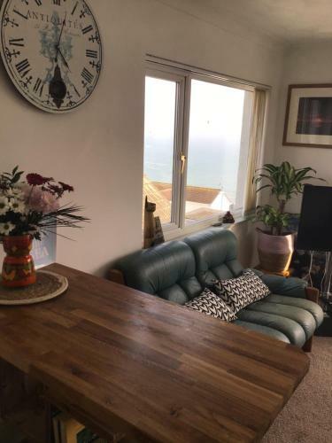 Stunning 1-bed Apartment In Looe Near Quiet Beach