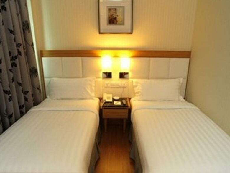 Crown Garden Hotel
