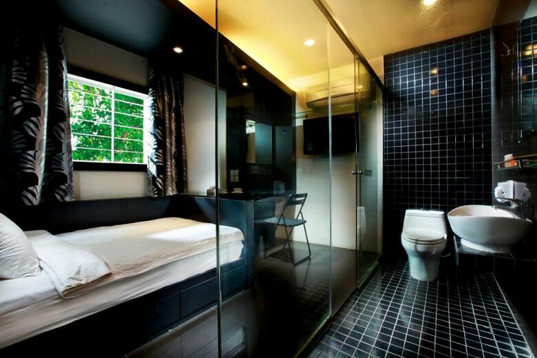 Hotel Dynasty Inn