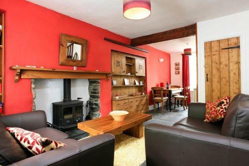 Stone Cottage At Staveley