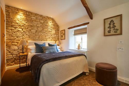 The Cotswold Snug