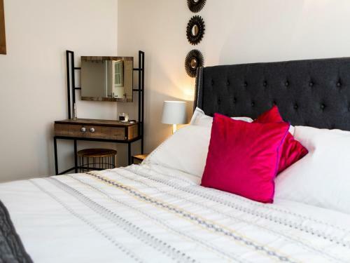 Chic Apartment 6 Sleeper With Parking, Castle 500m