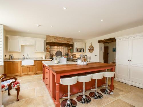 Shifford Manor Farm