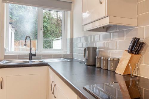 Beautiful 4 Bed House Worcester City Centre