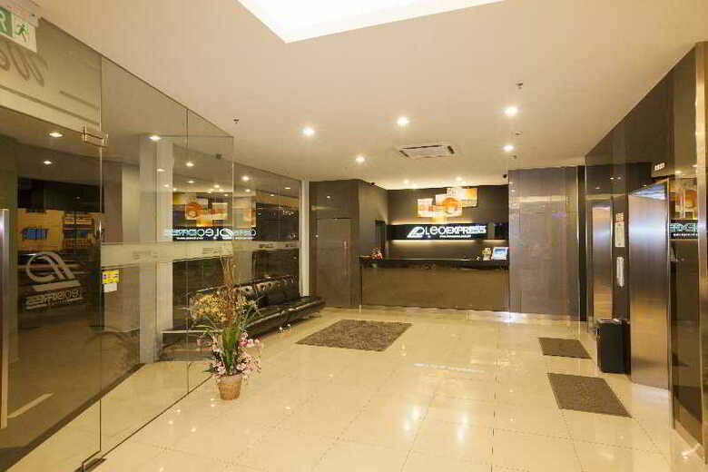 Leo Express Hotel