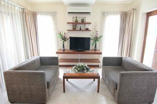 Peninsula Residence All Suite Hotel