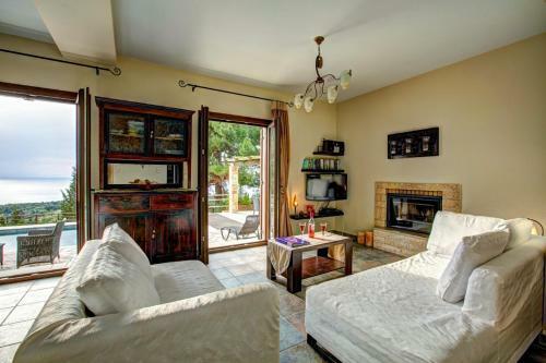 Agrilias Villa Sleeps 6 Pool Air Con Wifi