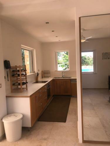 Deluxe Villa W/ Pool 5 Bdrm